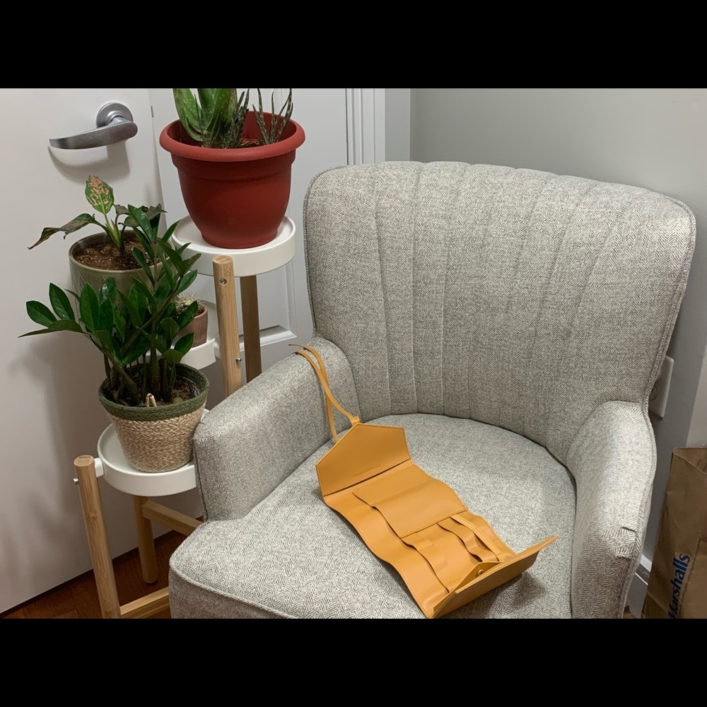 GLASS LADDER & CO. Katherine Tech Organizer Roll